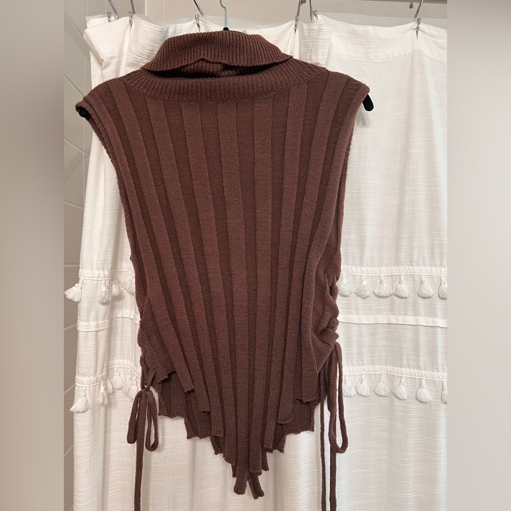 Brown turtleneck tank size small